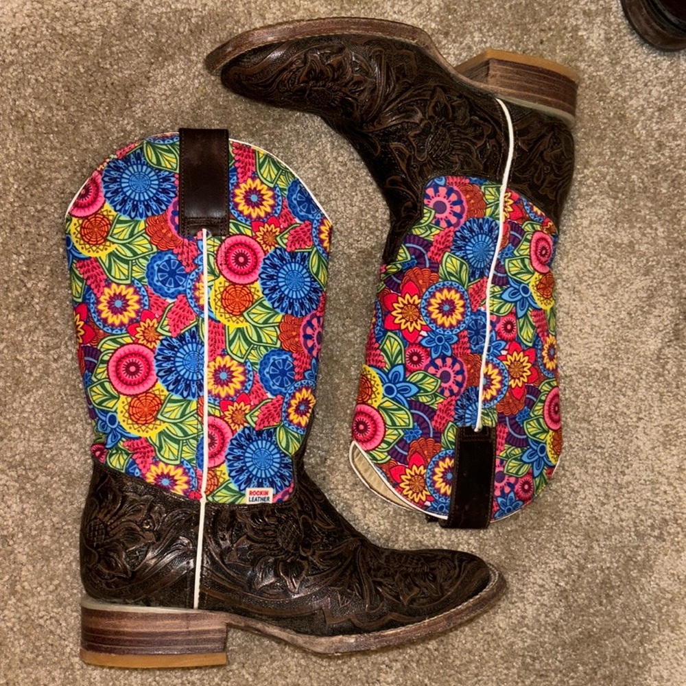 Rockin leather tooled cowgirl boots